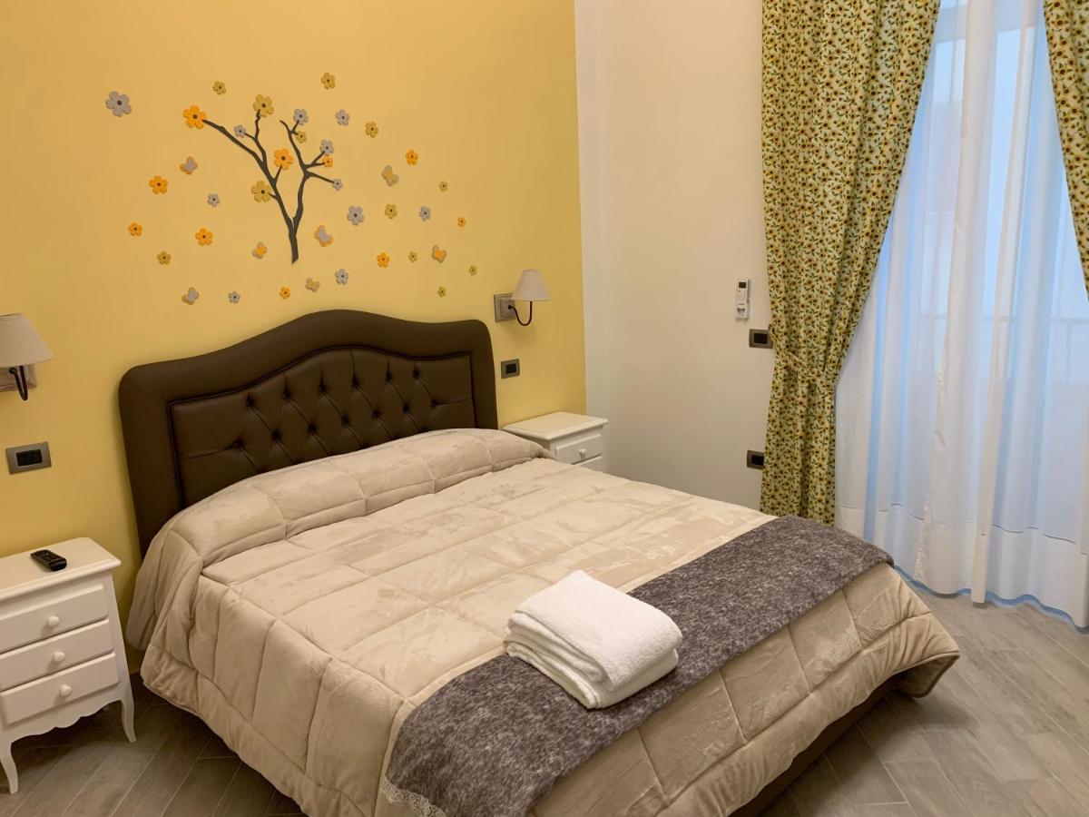 B&B Le Stanze Di Santa Chiara Napoli Ngoại thất bức ảnh